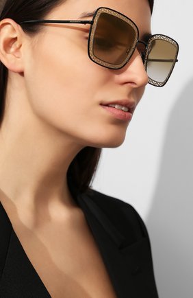 Мужские солнцезащитные очки DOLCE & GABBANA коричневого цвета по цене 21200 руб., арт. 2225-13116E | Фото 2 Мужские солнцезащитные очки DOLCE & GABBANA коричневого цвета, арт. 2225-13116E | Фото 2