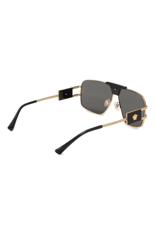 фото Солнцезащитные очки versace