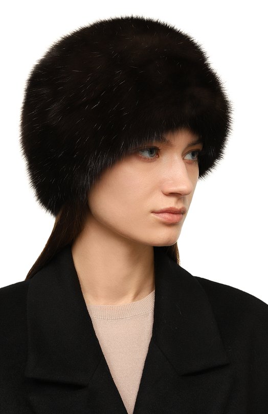 фото Шапка шарик из меха соболя furland