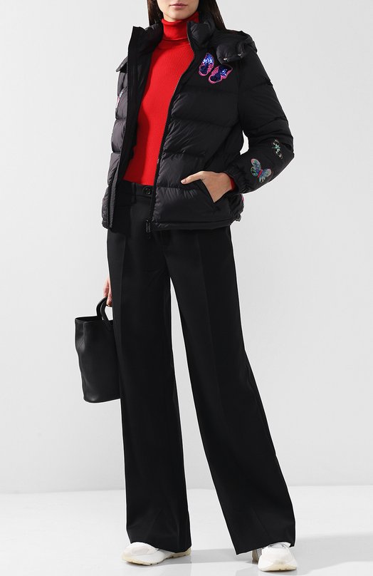 фото Стеганая куртка с декоративными нашивками и капюшоном valentino