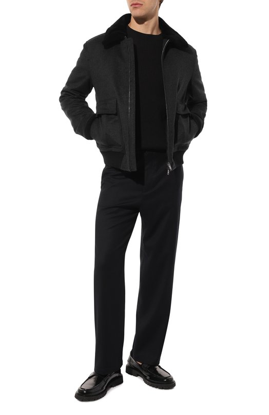 фото Бомбер с отделкой из меха нутрии must